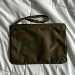 Athleta camo zip pouch